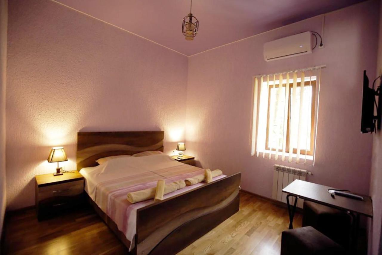 קוטאיסי Nickos Hotel מראה חיצוני תמונה