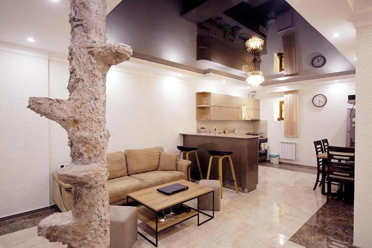 קוטאיסי Nickos Hotel מראה חיצוני תמונה